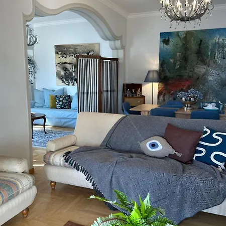 2 Bd In Syntagma With Acropolis View *